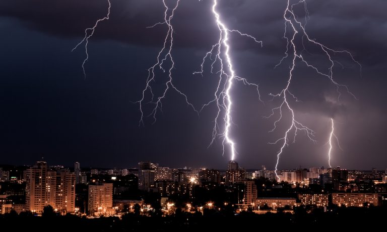 lightning,storm,over,city