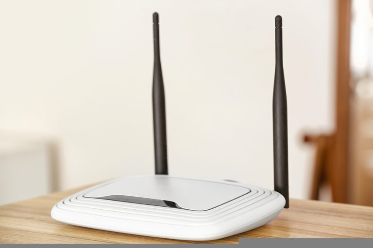 modern,wi fi,router,on,table,in,room